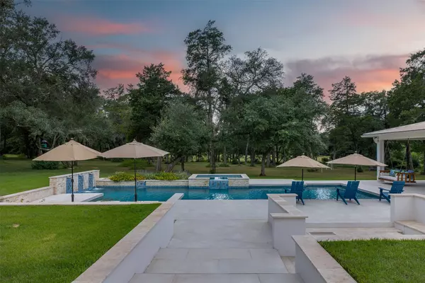 Alleyton, TX 78935,2716 Zimmerscheidt RD