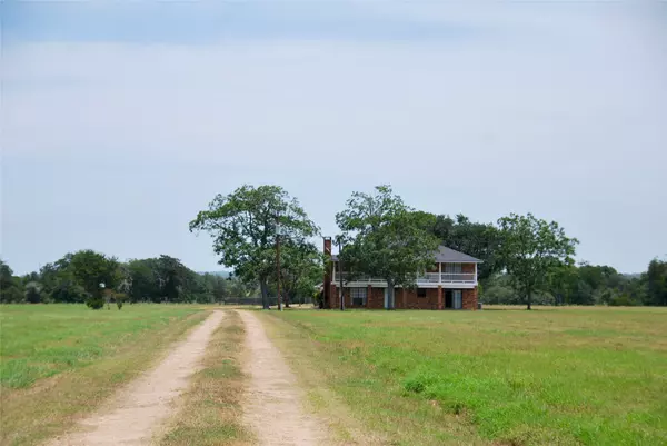 Schulenburg, TX 78956,2745 Holub RD