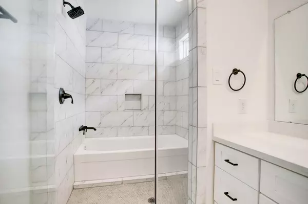 Houston, TX 77009,1220 Mcneil ST