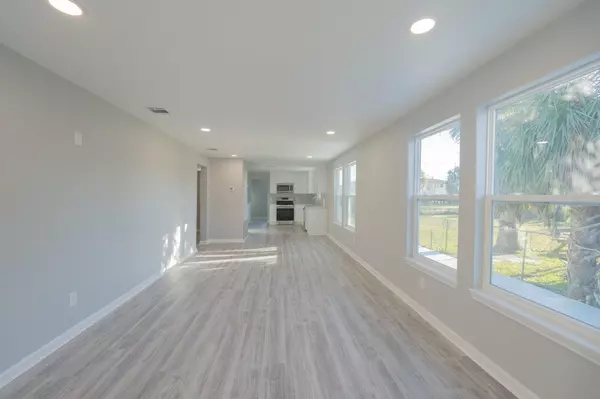 Galveston, TX 77551,6909 Avenue P 1/2