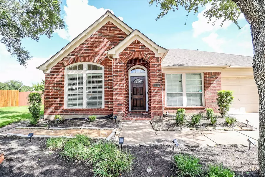 34 Crestview TRL, Houston, TX 77082