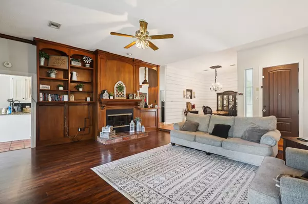 Humble, TX 77346,18423 Walden Forest DR