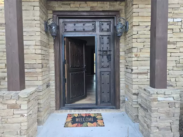 Dickinson, TX 77539,713 Bayou Crest DR