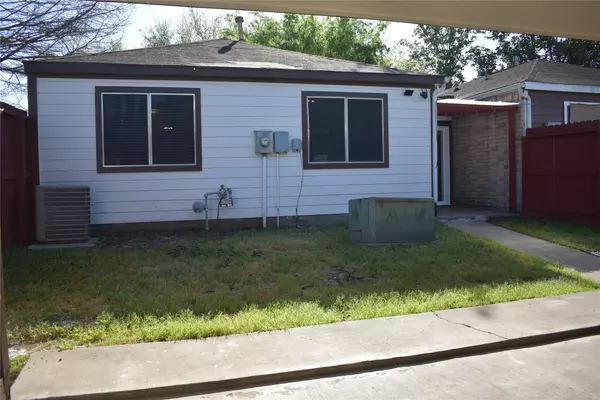 Pasadena, TX 77503,1702 Harrison CT