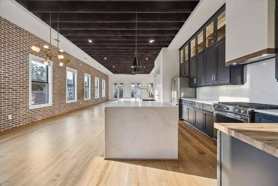 844 E 25th ST, Houston, TX 77009