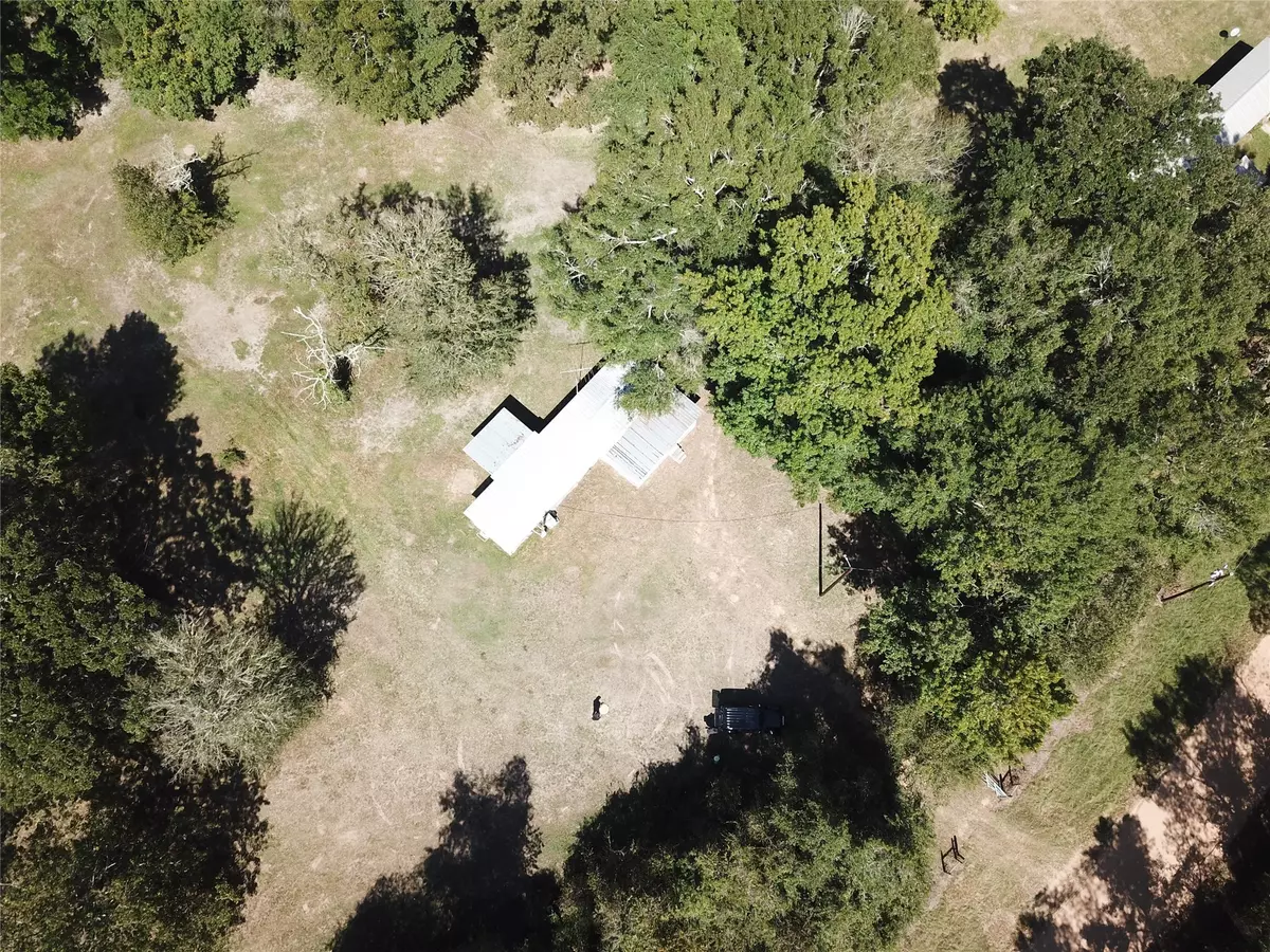 Shepherd, TX 77371,450 Buck Creek RD