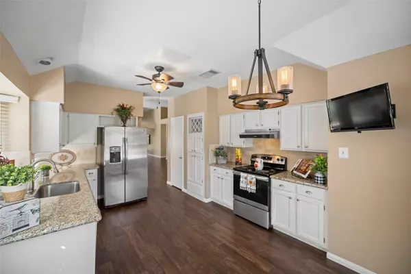 Houston, TX 77095,15954 Oak Mountain DR