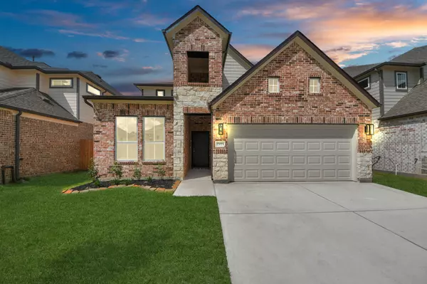 12023 Maple Oak Drive, Houston, TX 77066