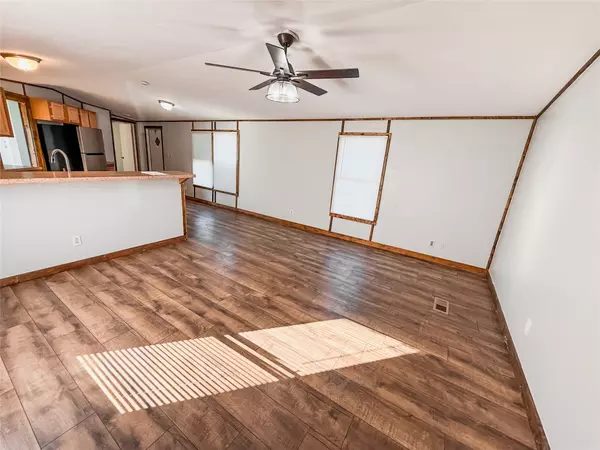 Alvin, TX 77511,861 County Road 947 #C