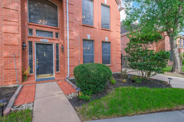 Sugar Land, TX 77498,9623 Garden Row DR