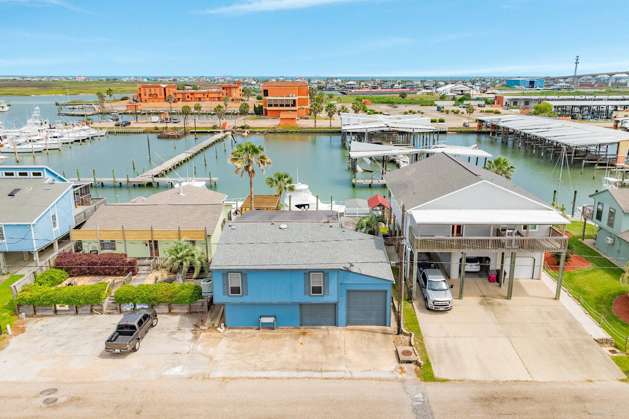 Freeport, TX 77541,57 Marlin LN