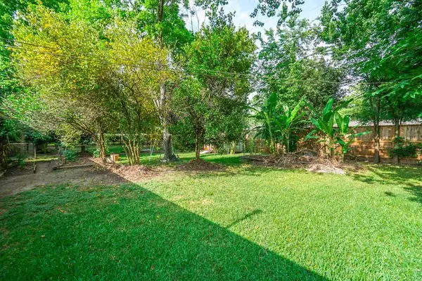Houston, TX 77025,10302 Woodwind DR