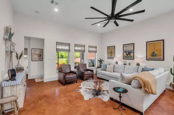 Huntsville, TX 77340,10 Hunters Creek DR