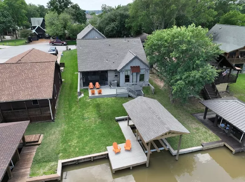 10 Hunters Creek DR, Huntsville, TX 77340