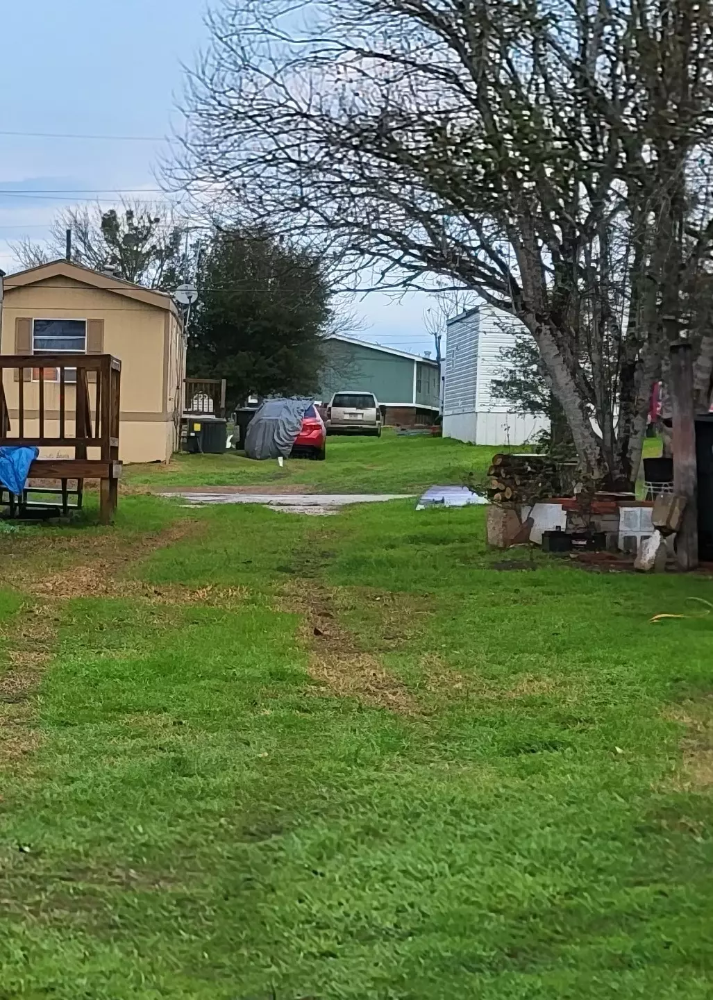 Waelder, TX 78959,812 NE 4th ST