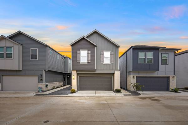 9947 Storehouse DR, Houston, TX 77080