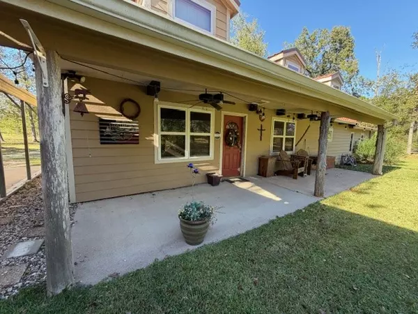 Lovelady, TX 75851,4818 County Road 3610