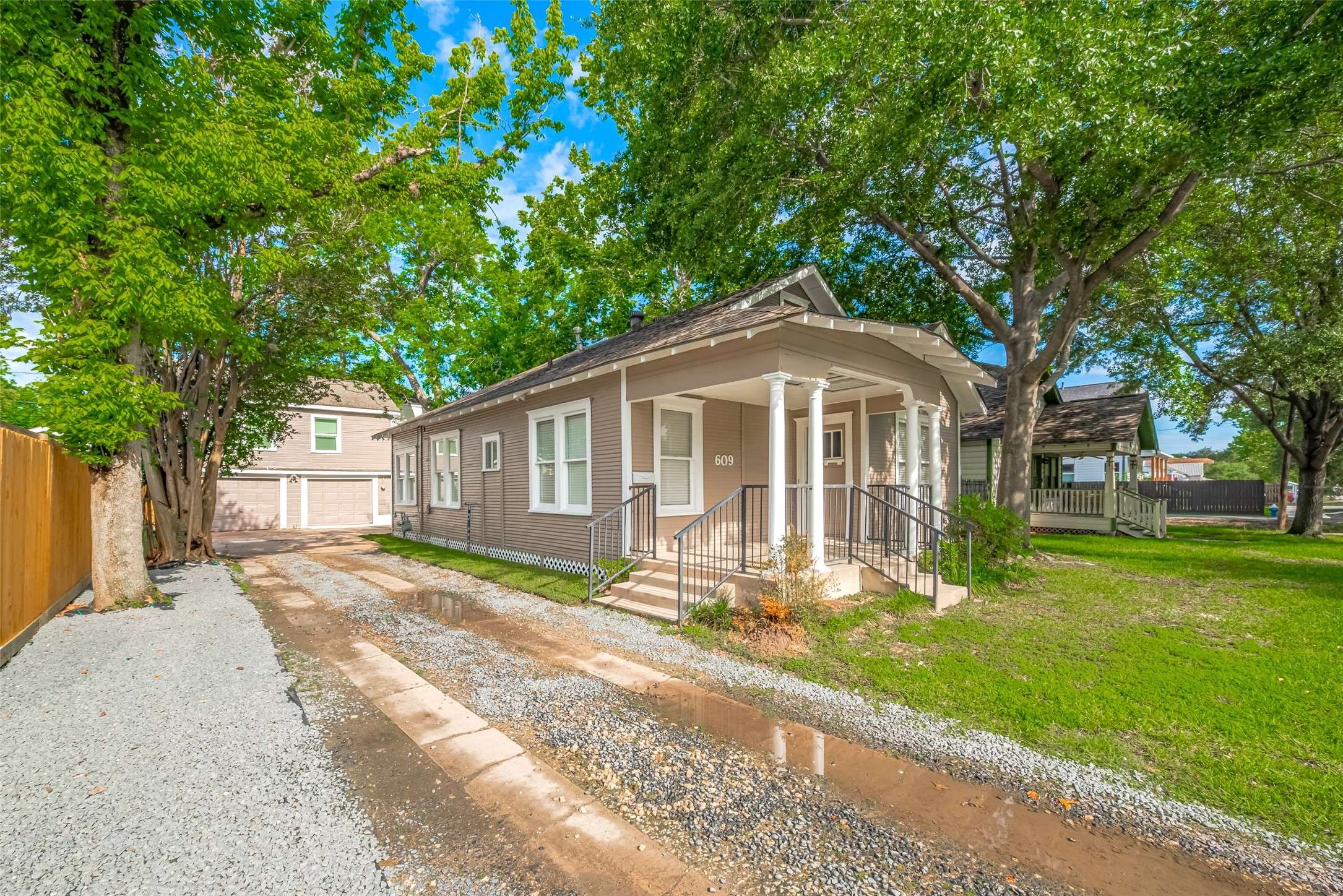 Houston, TX 77009,609 Walton ST