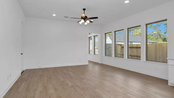 Willis, TX 77318,615 Crested Duck CT