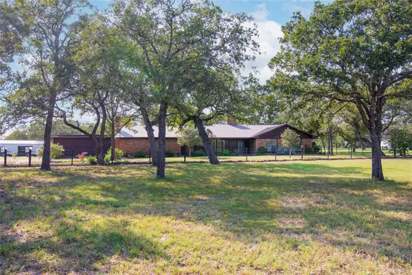 Giddings, TX 78942,2542 Hwy 77