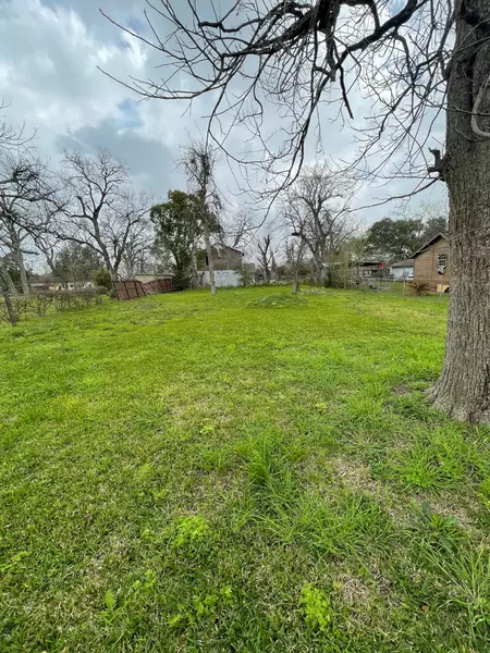 4614 Los Angeles ST, Houston, TX 77026