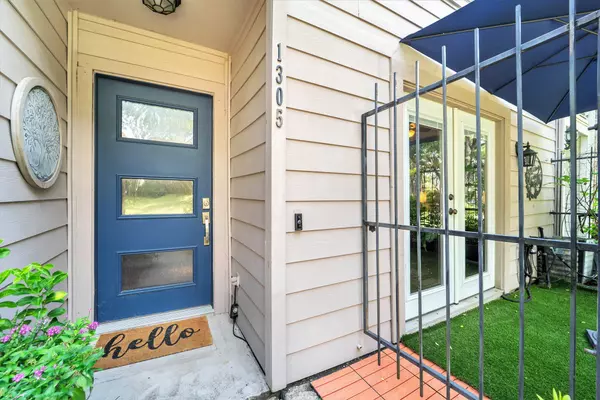 Houston, TX 77079,800 Country Place DR #1305