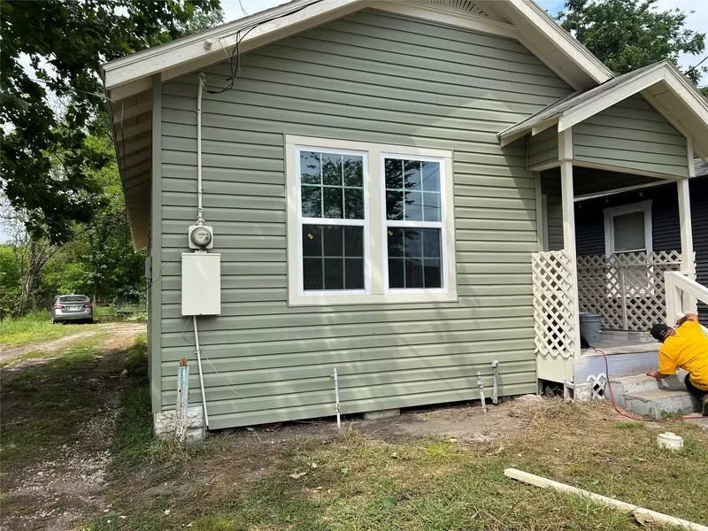 1711 Stevens ST, Houston, TX 77026