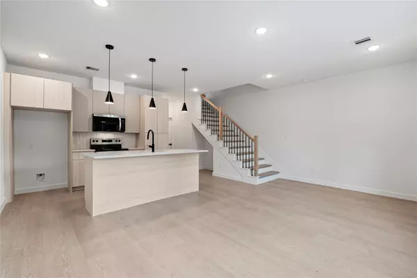 Houston, TX 77088,1031 North LN #B