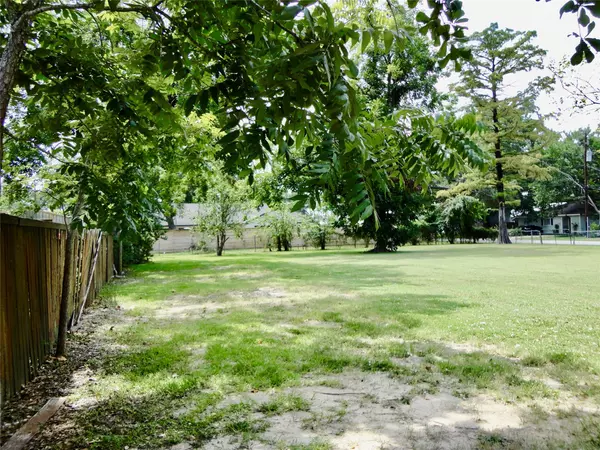 Tomball, TX 77375,204 S Vernon ST