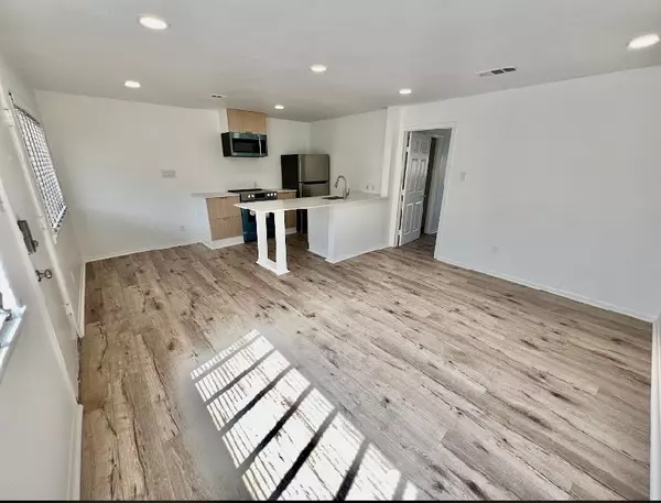 Houston, TX 77006,309 Stratford ST #9