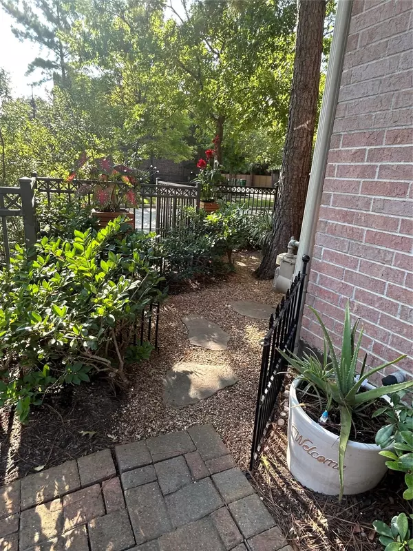 The Woodlands, TX 77380,20 Riva ROW