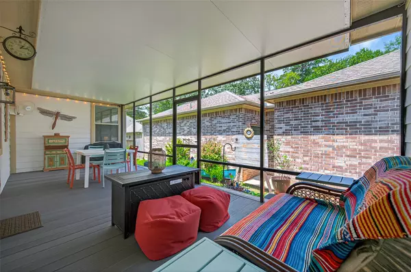 11363 Burning Tree DR, Montgomery, TX 77356