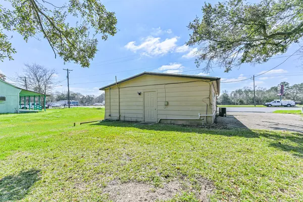 Alvin, TX 77511,2466 W Highway 6