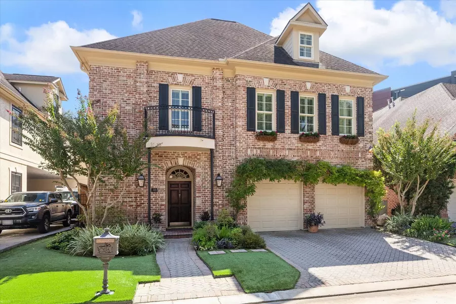 418 Prestwick CT, Houston, TX 77057