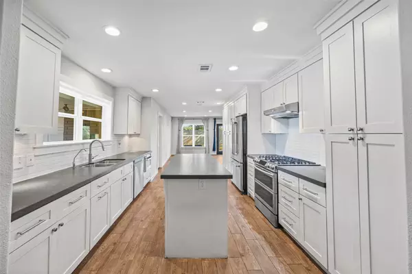 Houston, TX 77096,9715 Greenwillow ST