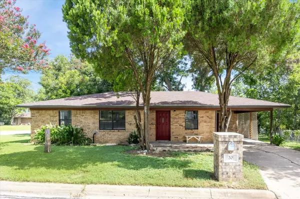 Brenham, TX 77833,1201 E Alamo ST