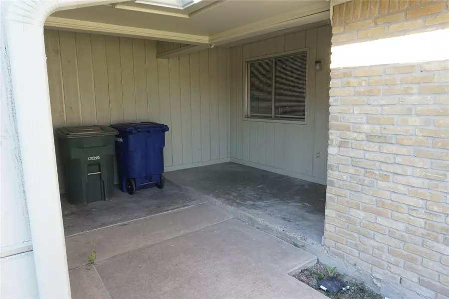 1913 Normal Park DR #B, Huntsville, TX 77340