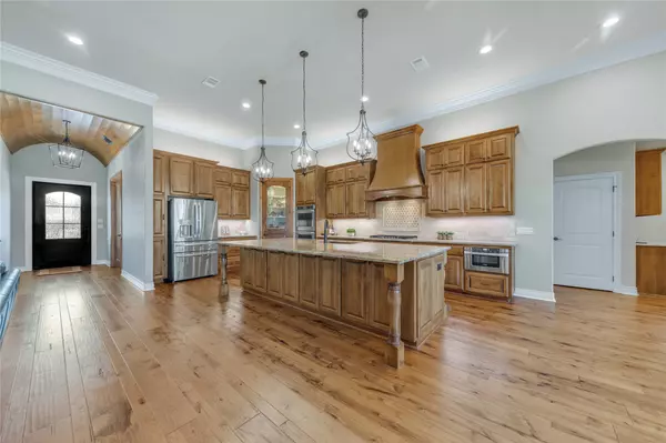 College Station, TX 77845,1233 Quarry Oaks DR