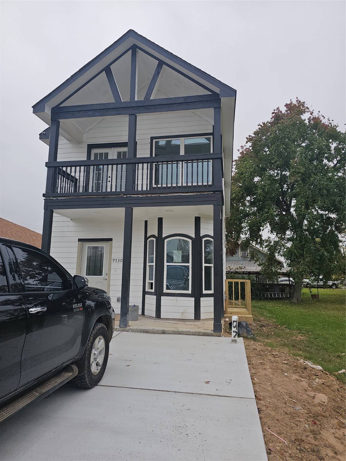 9736 Kerr ST, Houston, TX 77029
