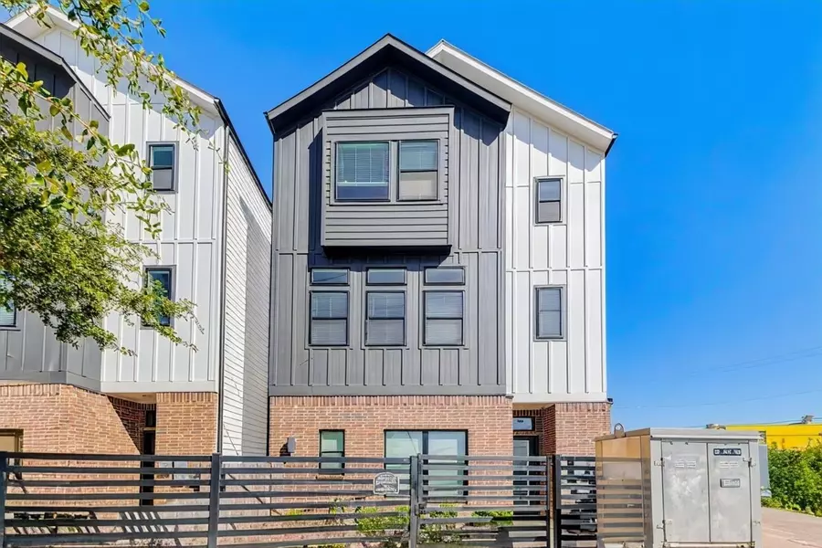 334 Eastwood ST, Houston, TX 77011