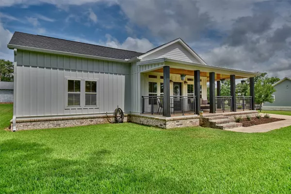 New Ulm, TX 78950,539 Elm ST