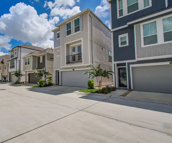 Spring Branch, TX 77080,1912 Honey Mound DR