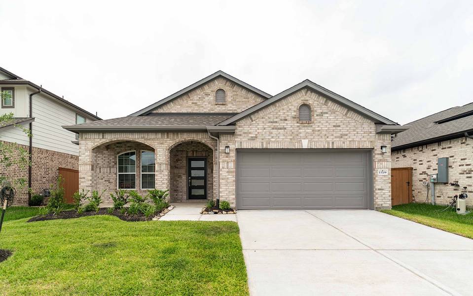 13709 Seneca Lake DR, Texas City, TX 77568