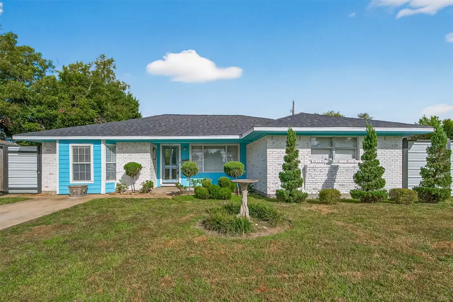 515 E Janisch RD, Houston, TX 77022