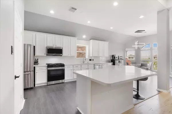 14 Mira Loma DR, Manvel, TX 77578