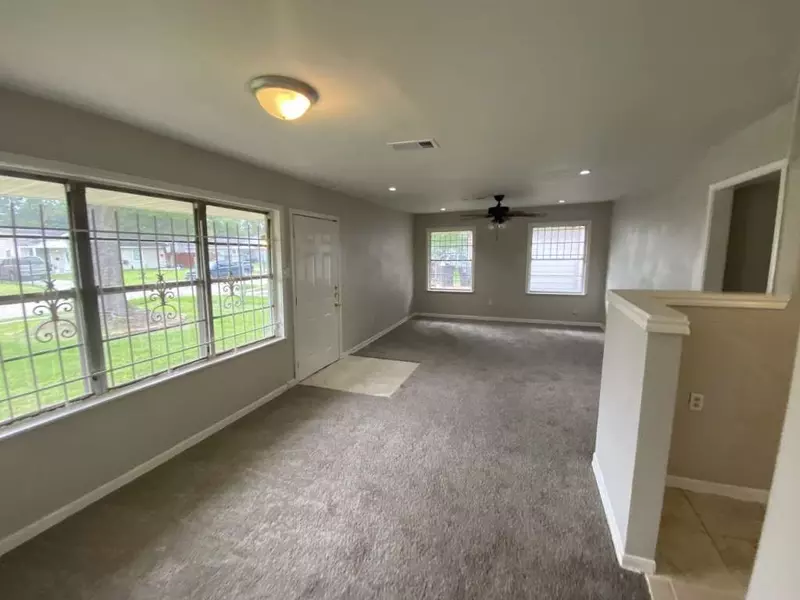5322 Dewberry ST, Houston, TX 77021
