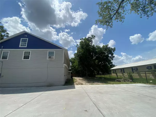 Houston, TX 77026,5301 Collingsworth ST #8