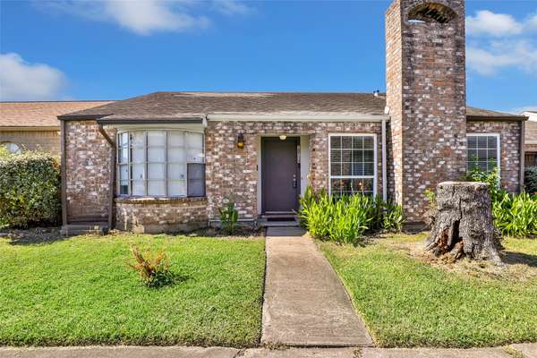 10734 Bexley DR, Houston, TX 77099