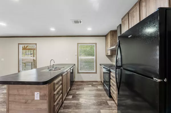 Coldspring, TX 77331,140 Stewart ST