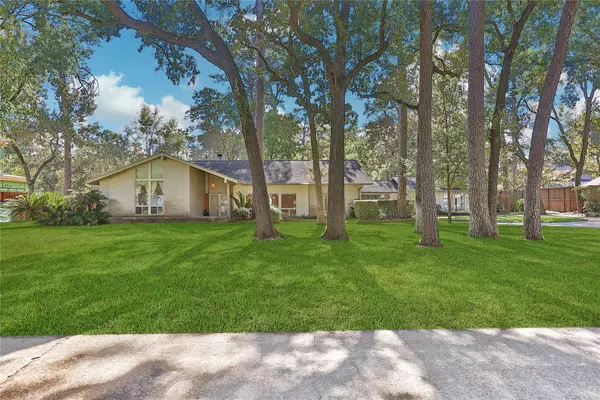 11931 Arbordale LN, Bunker Hill Village, TX 77024